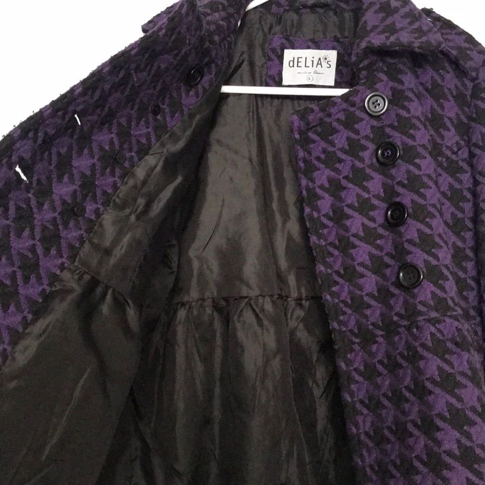 Coat - Picture 5 of 5